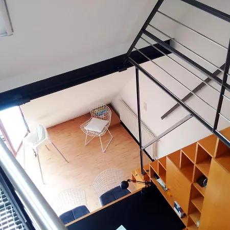 Boardinghouse-modernes Dachstudio In Guter Lage Διαμέρισμα