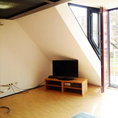 Διαμέρισμα Boardinghouse-modernes Dachstudio In Guter Lage