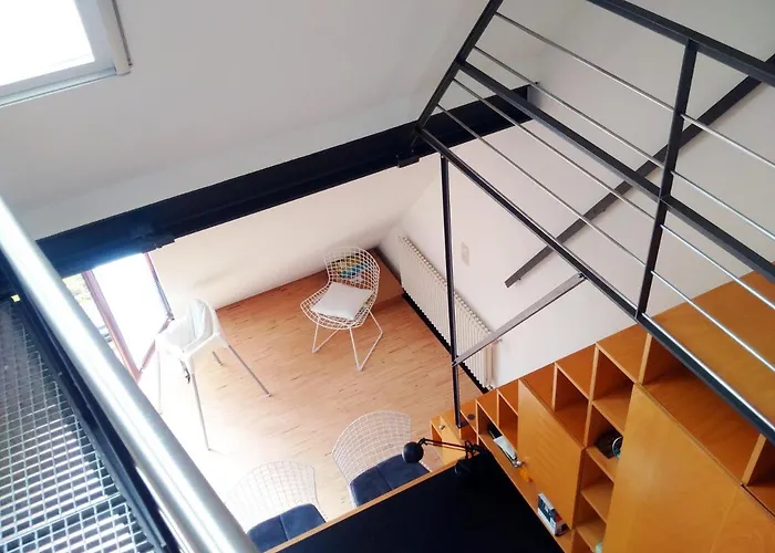 Boardinghouse-modernes Dachstudio In Guter Lage Daire