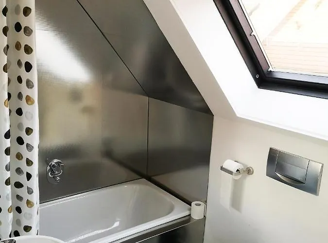 Boardinghouse-modernes Dachstudio In Guter Lage Lejlighed Erfurt